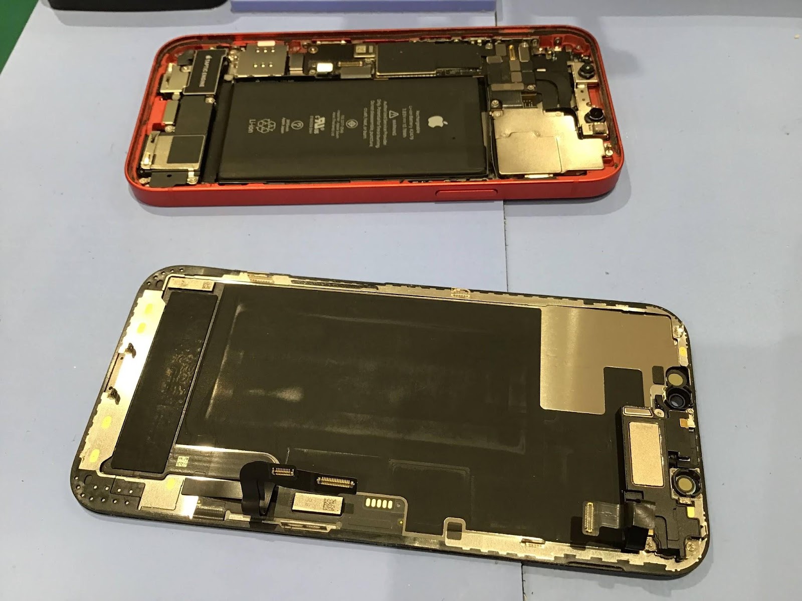 バッテリーの持ちが悪くなったiPhone12のバッテリー交換修理はスマホ修理工房マルイ錦糸町店にお任せください！